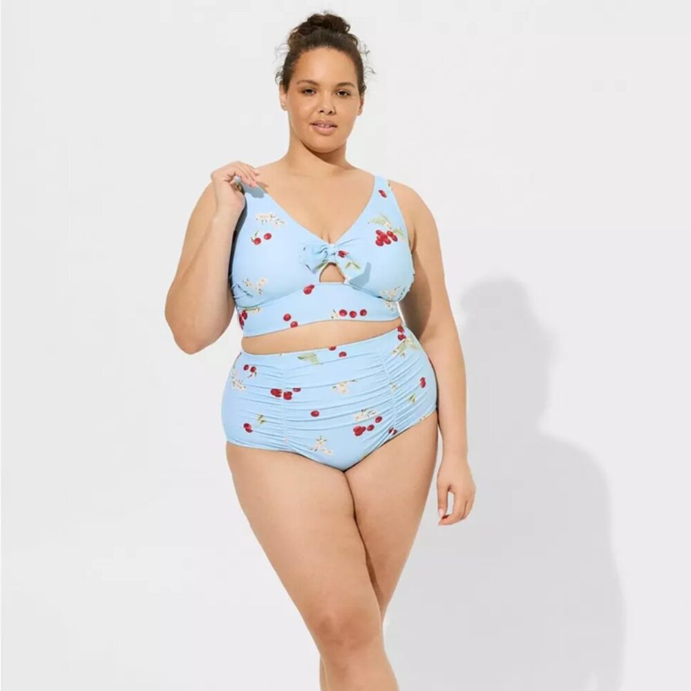 Torrid Marilyn Monroe Tie Front Bikini Top Cherry Size 2XL 18-20